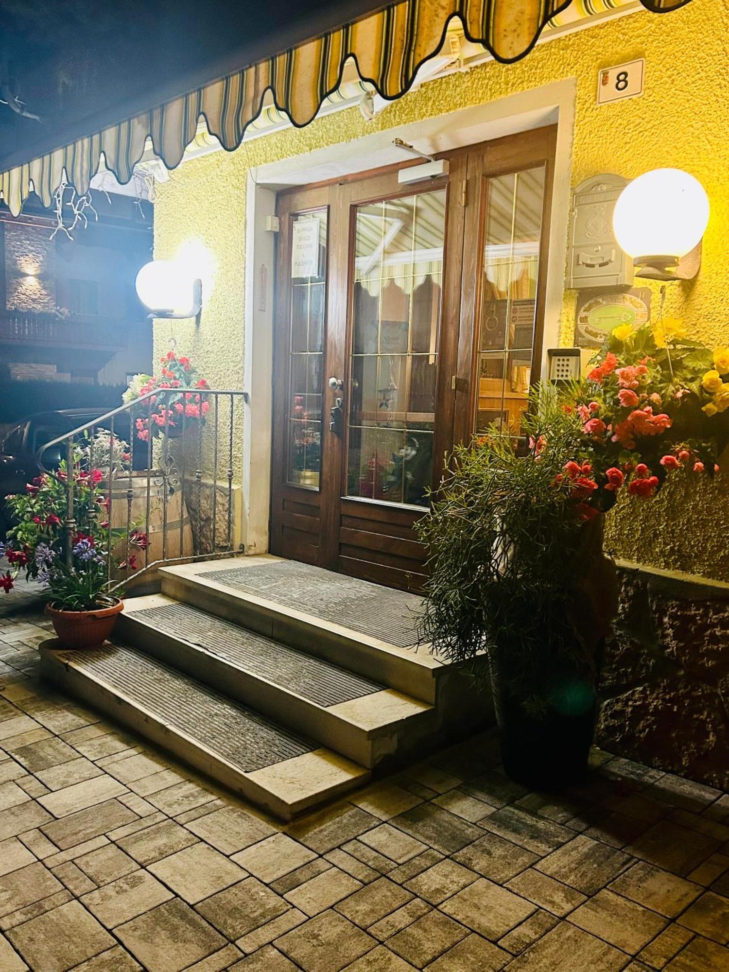 Hotel Aurora مولفينو المظهر الخارجي الصورة